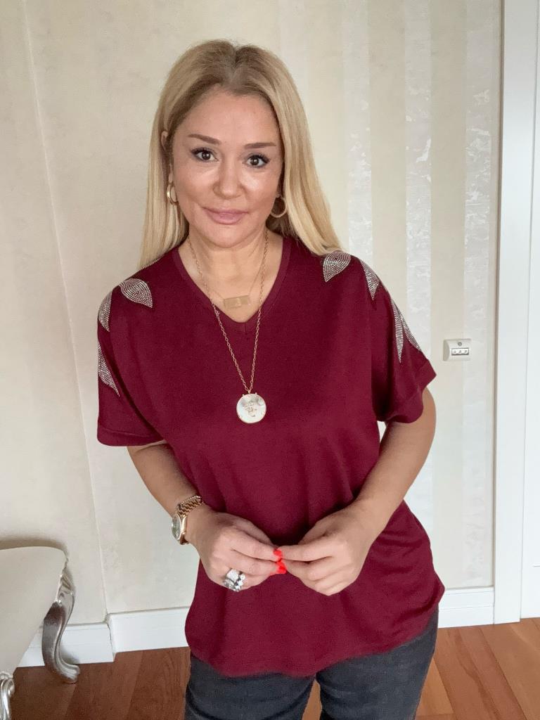 Kelfa Omuz Taşlı Bordo Bluz