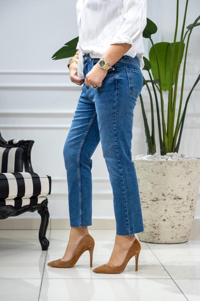 Wiens Kadın Açık Mavi Paça Kesik Kot Pantolon