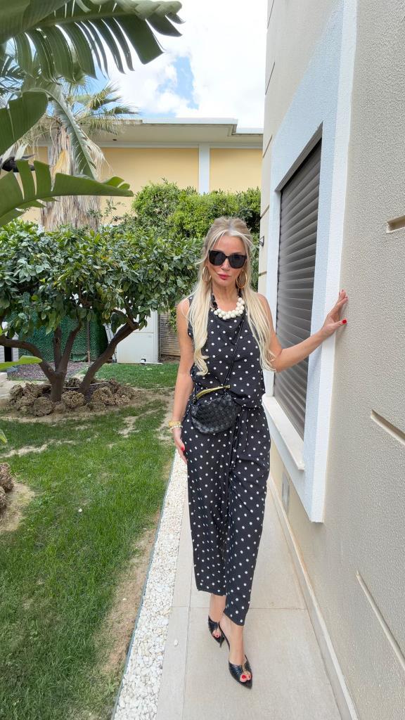 Monroe Puantiye Siyah Takım