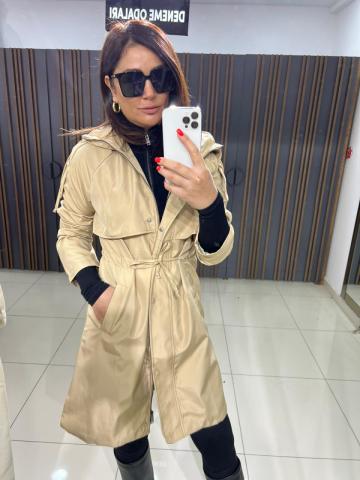 Vitya Bej Trench